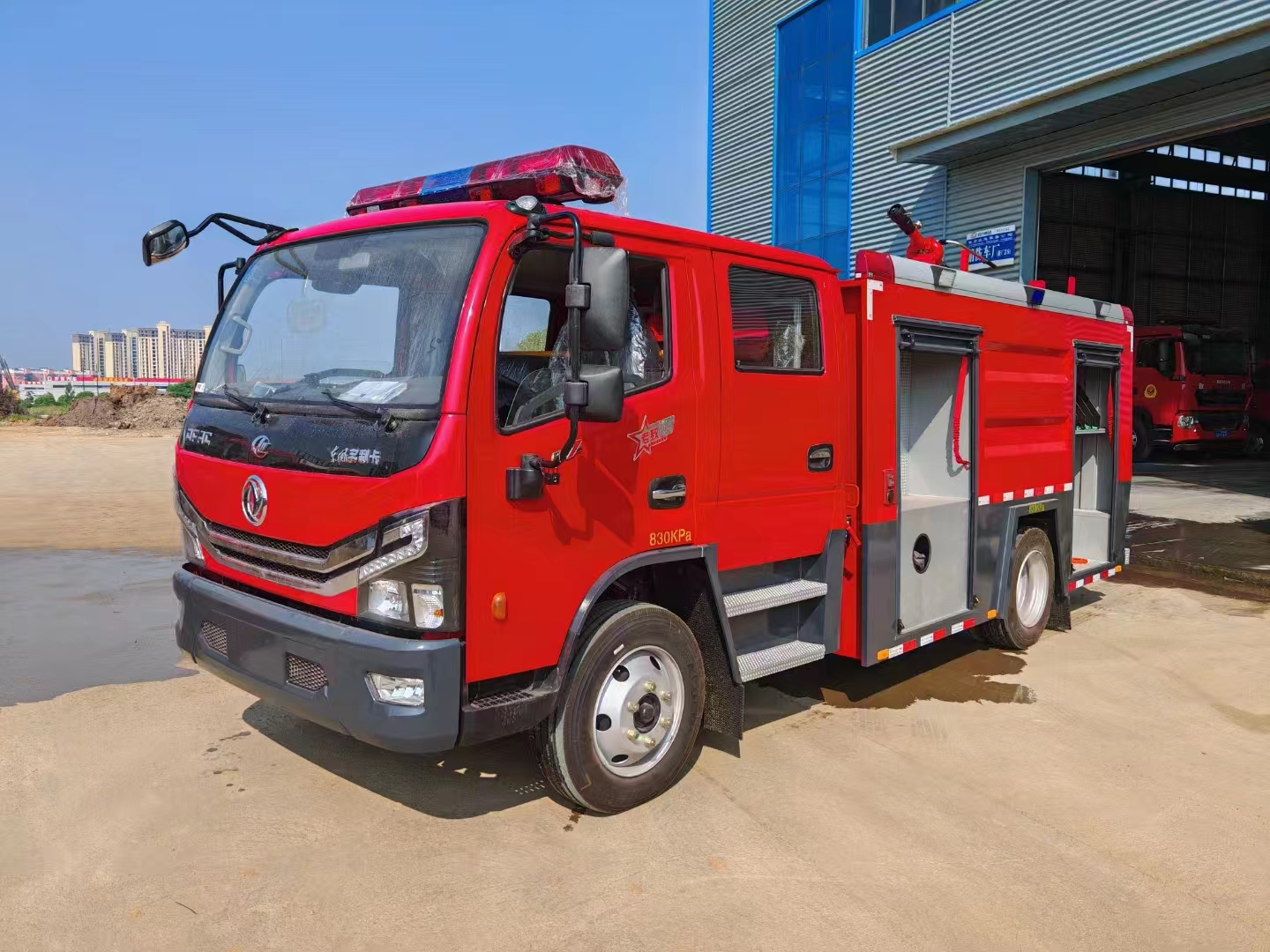 东风5吨水罐消防车